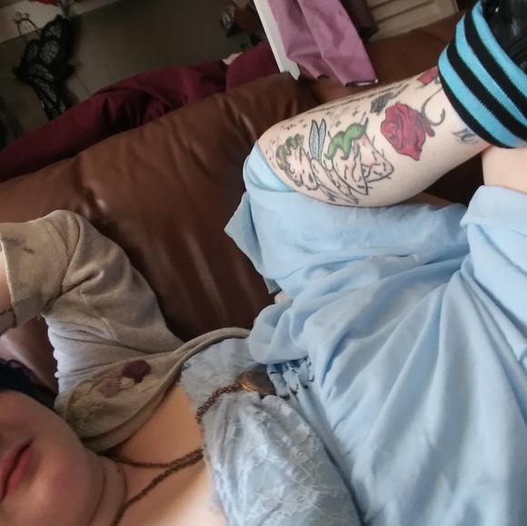 Hello,hello! Gilded Gibbon here! - Picture 1 of 2